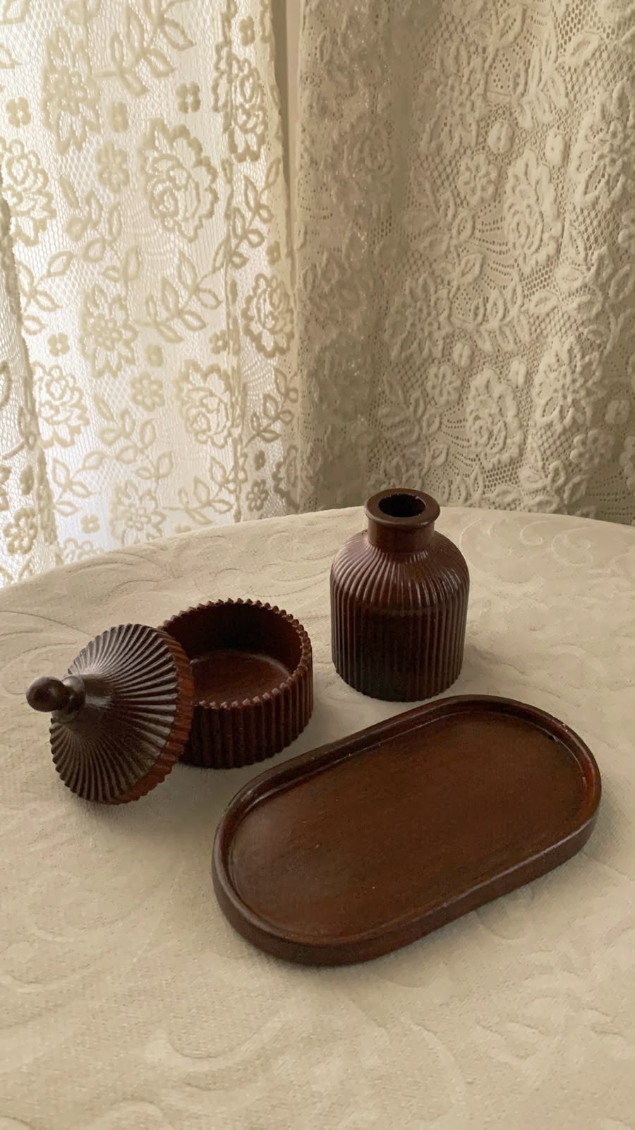 The Chocolate Brown Ribbed Vanity Set